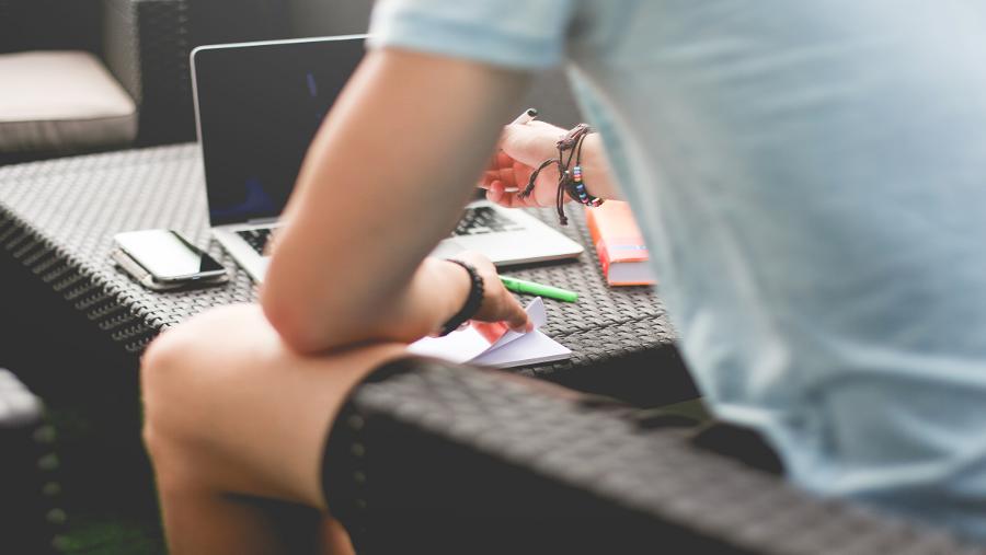 Studienscheiss_Blog21_Antrag-an-den-Pruefungsausschuss-In-5-Schritten-zur-perfekten-Begruendung In diesem zeige ich dir, wie du ganz einfach die perfekte Begründung für deinen Antrag schreiben kannst. Mit diesem Leitfaden kannst du eine Begründung für deinen Antrag schreiben, die dein Prüfungsausschuss einfach genehmigen muss